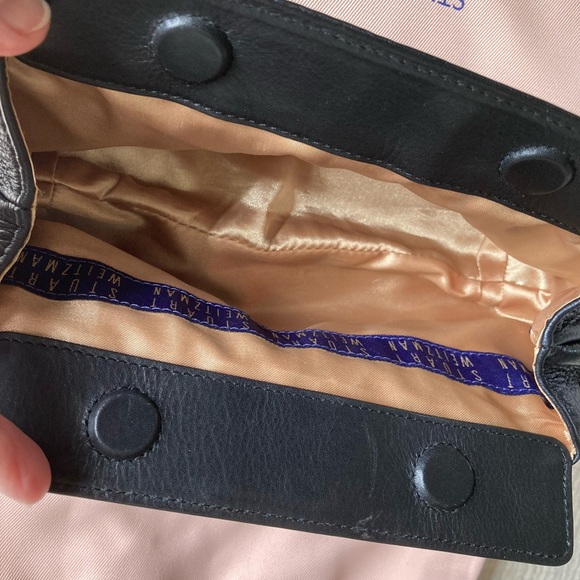 Authentic Stuart Weitzman black leather clutch, size approximately 9,5 - 6,5 “ - Picture 4 of 7